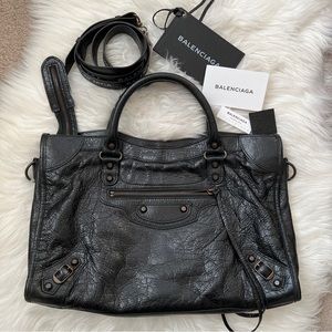 EUC Balenciaga Black Classic City Regular Hardware Crossbody Logo Bag